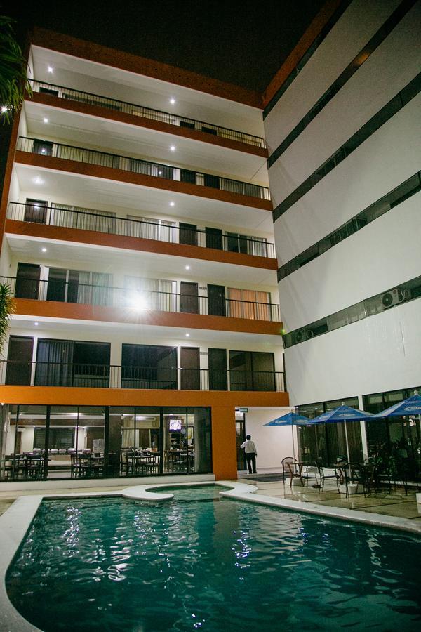 Ambassador Hotel 4*